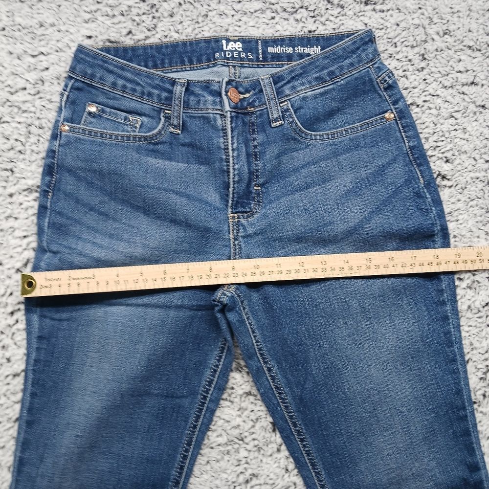 Lee Riders Mid Rise Straight Leg Jeans Women's size 8. Blue. - Picture 8 of 8